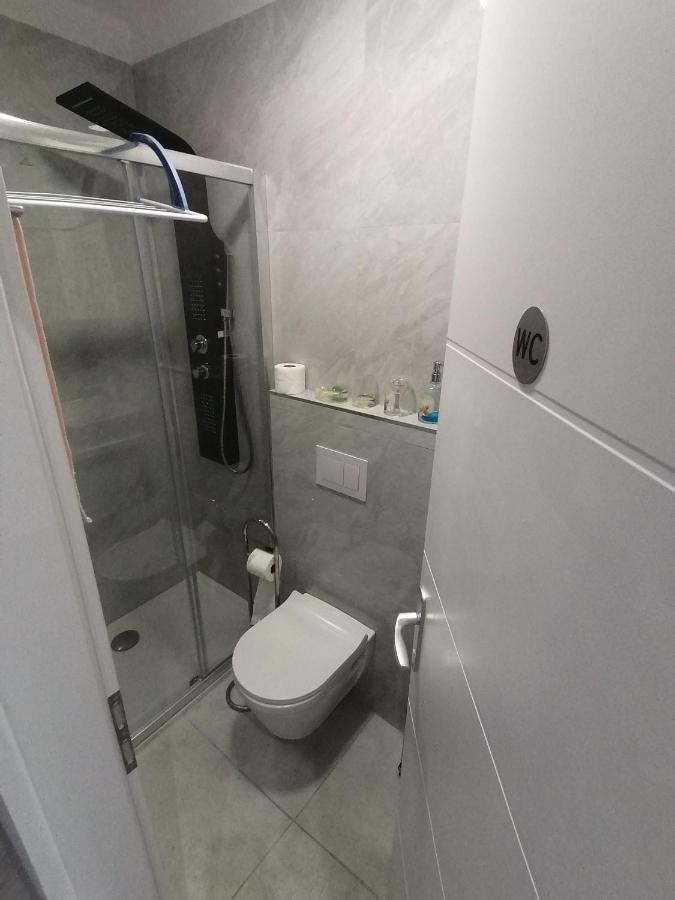 Apartment Rose By The Beach & Tennis Courts Split Dış mekan fotoğraf