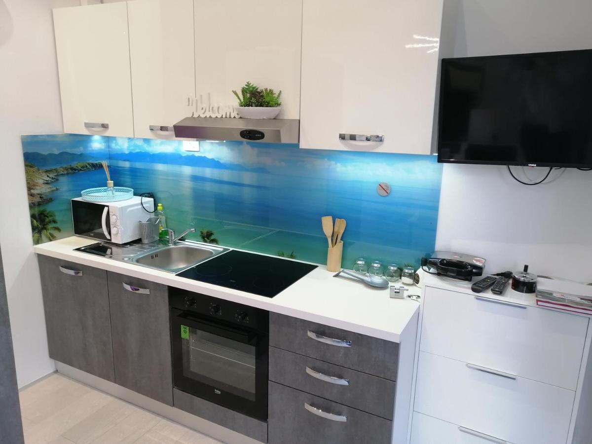 Apartment Rose By The Beach & Tennis Courts Split Dış mekan fotoğraf