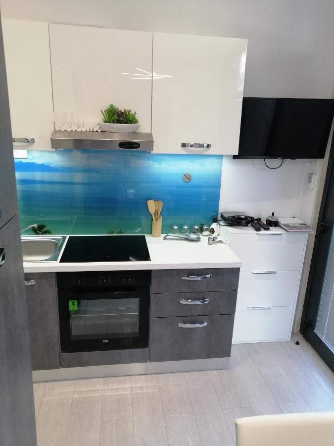 Apartment Rose By The Beach & Tennis Courts Split Dış mekan fotoğraf