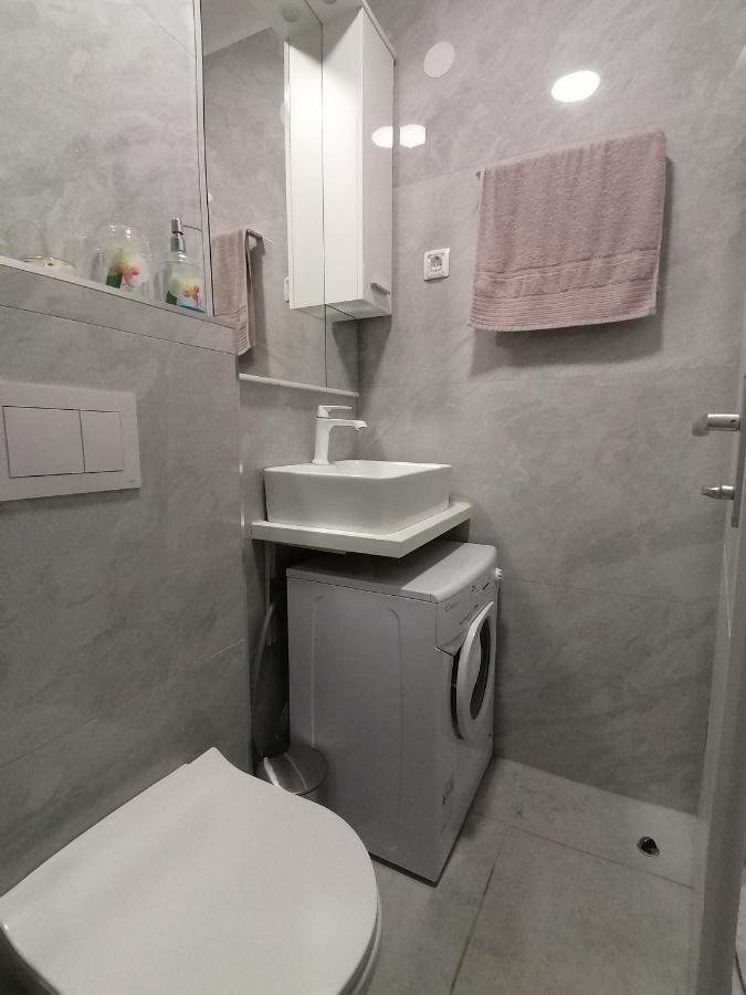 Apartment Rose By The Beach & Tennis Courts Split Dış mekan fotoğraf